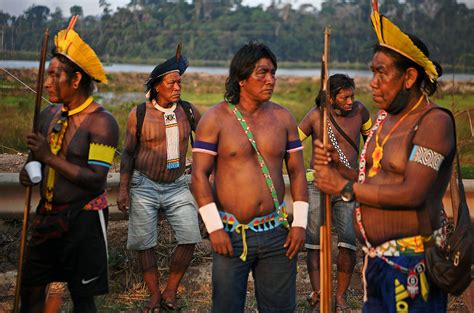 ¡Descubre la leyenda del Hombre del Saco y sus misteriosos designios en la selva amazónica!